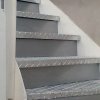 Fluchttreppe aus verzinktem Blech mit Edelstahl-Geländer